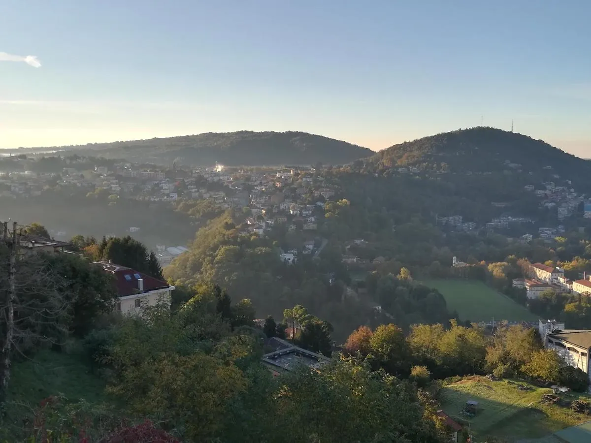 Your Lovely Nest In Como 0*,  Włochy